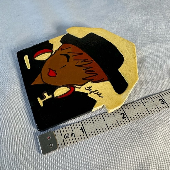 Funky 80’s 90’s original artisan painted pin - Picture 5 of 6